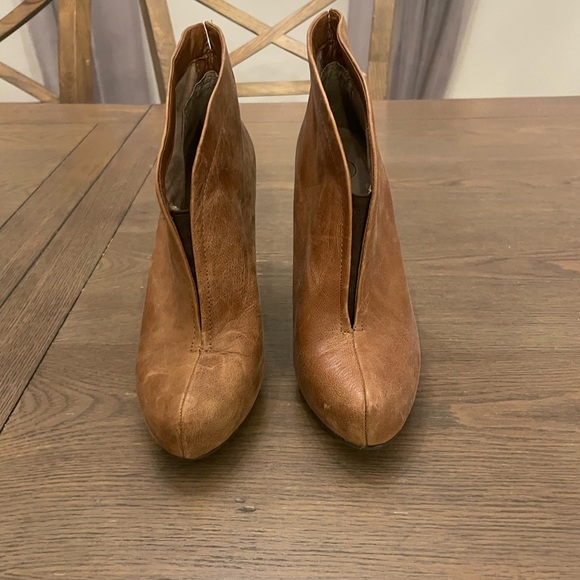 Jessica Simpson Allest Ankle Bootie - 6.5M - Picture 3 of 8